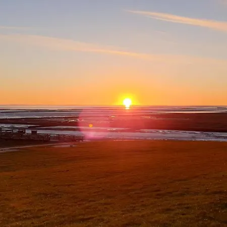 Wohnmobilstellplatz Hemenswarft An Der Nordsee - Meerblick Emmelsbüll-Horsbüll