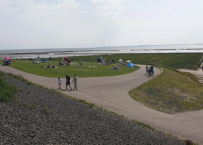 Camping Wohnmobilstellplatz Hemenswarft An Der Nordsee - Meerblick *